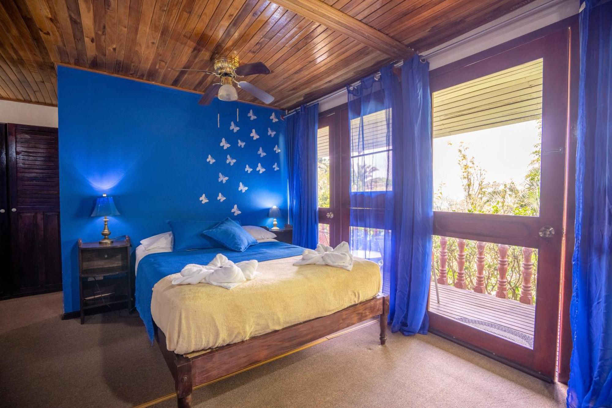 Adventure Park & Vista Golfo Hotel 3*